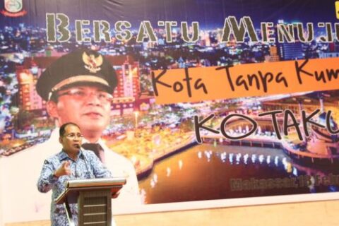 Danny Ajak Masyarakat Bersatu Menuju Makassar Kota Tanpa Kumuh
