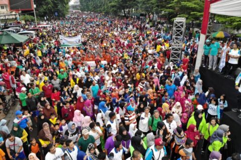 Mendikbud Puji Kadisdik Sulsel di Jalan Sehat Gebyar Pendidikan
