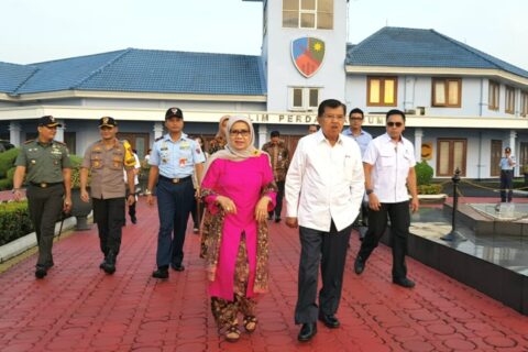 Bertolak Ke Makassar, Wapres Selaku Ketua Umum PMI Lantik Pengurus PMI