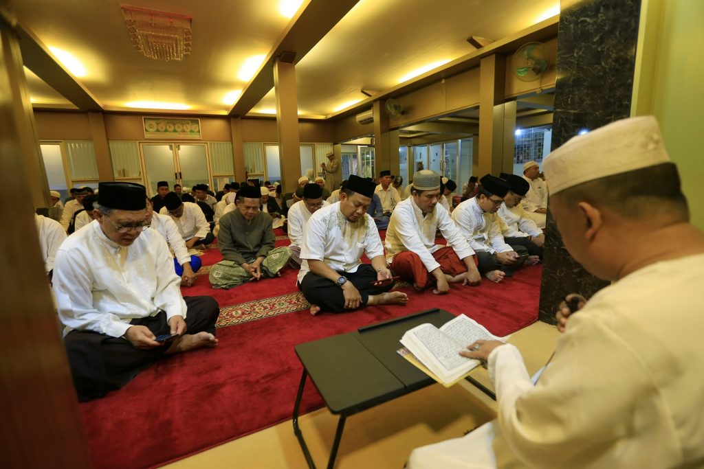 Wali Kota Makassar Luncurkan Program Jumat Ibadah