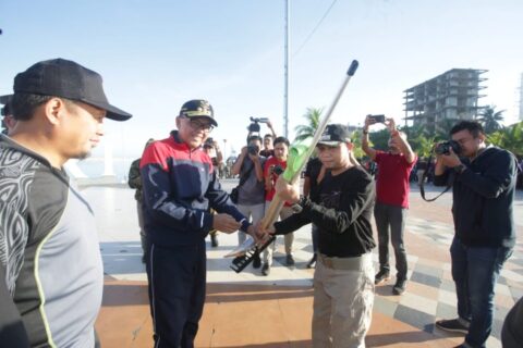 Launching Gema Sabtu Bersih, Nurdin Ajak Warga Makassar Bersihkan Lingkungan