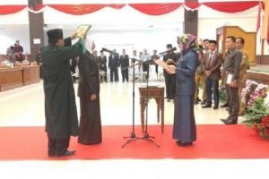 Lantik PAW, Ketua DPRD Sulbar: Laksanakan Tugas dengan Baik