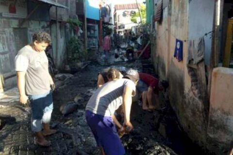 Kelurahan Maccini Parang Getol Membersihkan Drainase