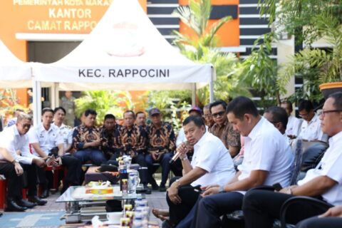 Program Berkantor Sehari, Iqbal Suhaeb Awali di Kecamatan Rappocini