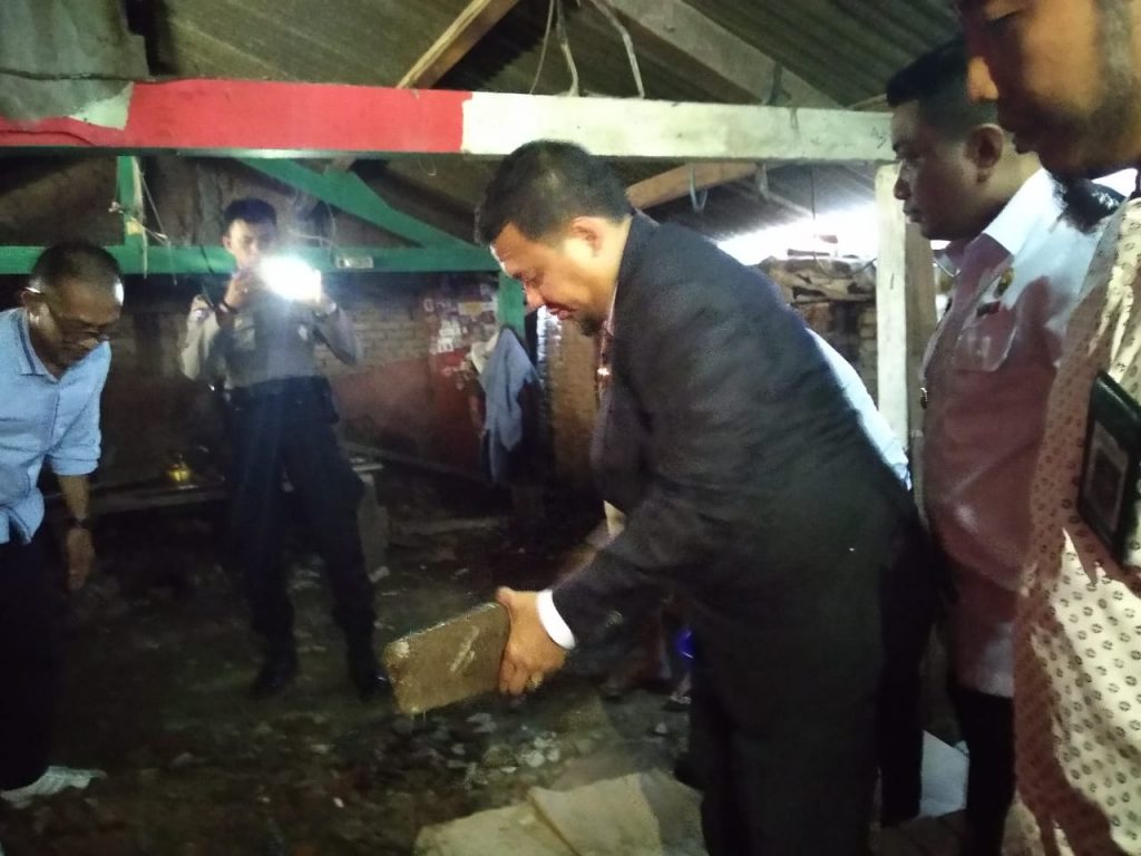 Iqbal Letakan Batu Pertama Program Bedah Rumah Dinas Perumahan Makassar