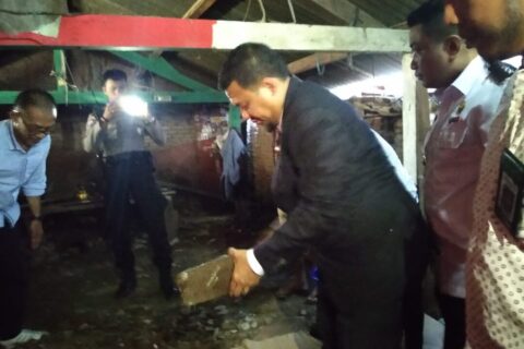 Iqbal Letakan Batu Pertama Program Bedah Rumah Dinas Perumahan Makassar
