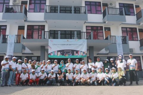 Peringati Hari Habitat Dunia, SNVT Penyediaan Perumahan Sulsel Bersihkan Rusunawa Tamalanrea
