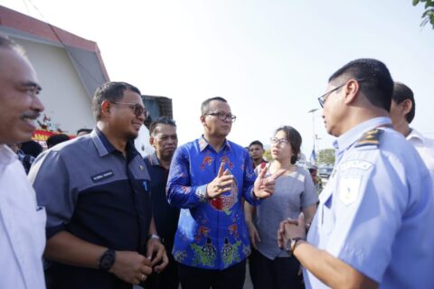 Iqbal Suhaeb Dampingi Edhy Prabowo Tatap Muka dengan 100 Nelayan