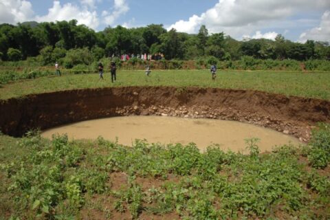 Lubang Raksasa Misterius di Maros Meluas