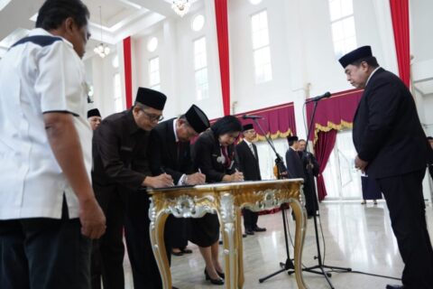 Sekprov Lantik Pejabat Eselon II dan III Lingkup Pemprov Sulsel