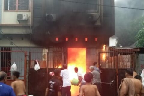 Lima Warga Tewas Dalam Kebakaran Ruko di Makassar