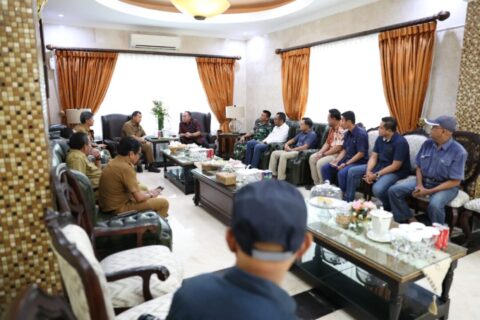 Pemkot Makassar Gandeng Astra Group Bersihkan Kanal Makassar