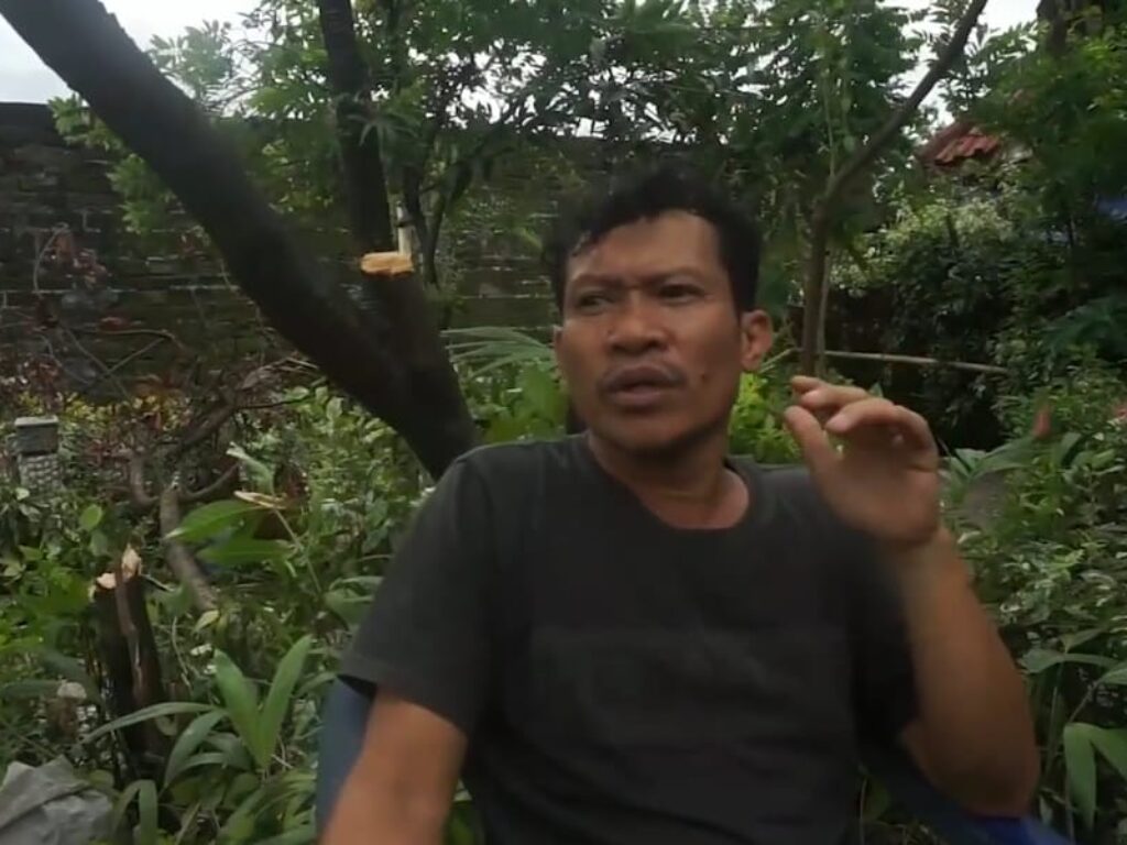 24 Tahun Aliamin Rawat Taman Kota dari Hasil Jualan Kopi