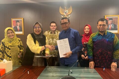 Pemprov Sulsel Gandeng PT Glandale Partner Mengolah Sampah Jadi Solar