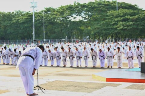 Minggu Pagi, Iqbal Suhaeb Bakar Semangat Ratusan Karatedo
