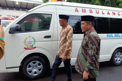 Satu Unit Mobil Ambulans dari Jepang untuk Sidrap
