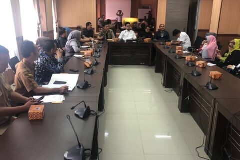 Pimpinan DPRD dan Komisi D Bahas Penanggulangan Kemiskinan di DPRD Bandung