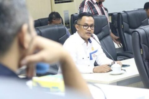 Legislator Muda Ini Pertanyakan Kebijakan Pemkot Terkait Penutupan Toko