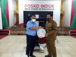 PDAM Makassar Serahkan Bantuan 1000 Sembako