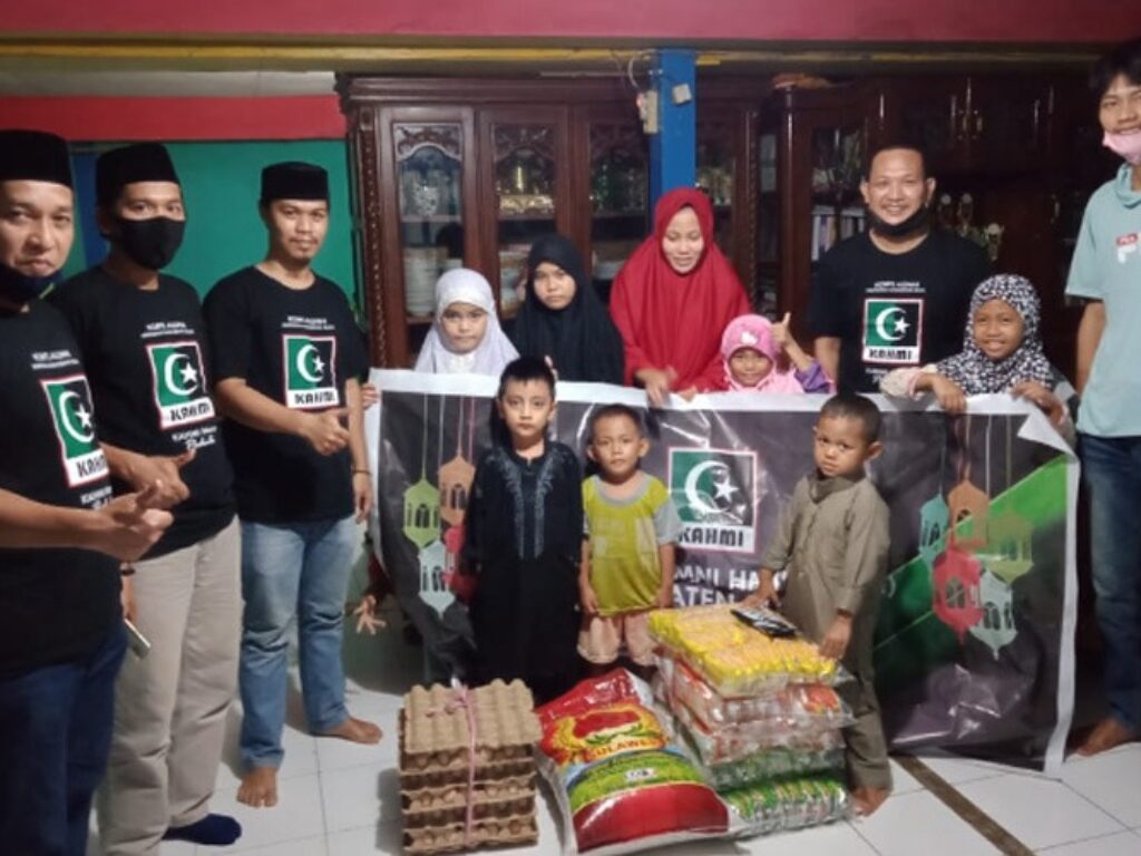 KAHMI Maros Peduli Berbagi Paket Pangan ke Panti Asuhan dan Pesantren