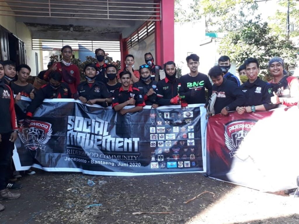 Komunitas Motor Makassar Salurkan Bantuan Untuk Koban Banjir Bandang di Jeneponto