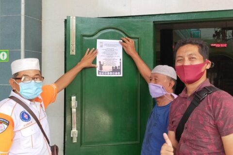 Polrestabes Makassar Bersama Warga Bersatu Lawan Pandemi Covid-19