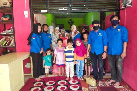 Peringati HUT ke-47, KNPI Palopo Berbagi di Lima Panti Asuhan