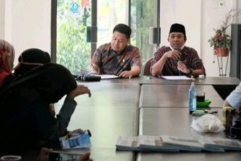 Pedagang Asongan Pantai Losari Datangi DPRD Makassar