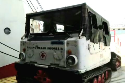 PMI Kerahkan Mobil Hagglund ke Masamba Luwu Utara