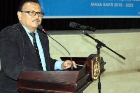 Prof Jasruddin Minta Rektor UTSU Manado Beri Reward Mahasiswa Berprestasi