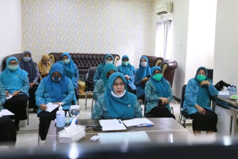 Ketua PKK Makassar Ikuti Instruksi Presiden RI Landaikan Kurva Covid – 19