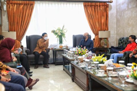 Pj Wali Kota Makassar Minta CSR Telkomsel Fokus Pembelajaran Daring