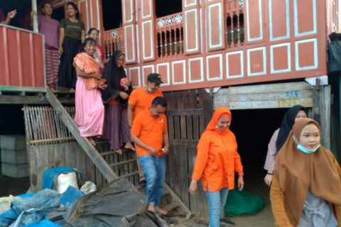 Warga Pangkep Curhat ke Anir soal Sulitnya Air Bersih