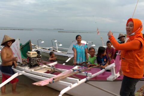 Warga Kepulauan di Pangkep Curhat ke Andi Nirawati, Minta Pemenuhan Kebutuhan Dasar