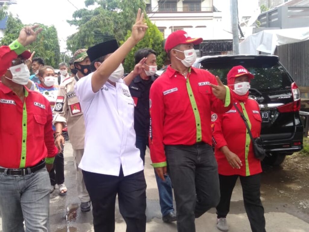 Jalan Kaki Sasar 4 Kelurahan, Rahman Bando Bicara Soal Pendidikan