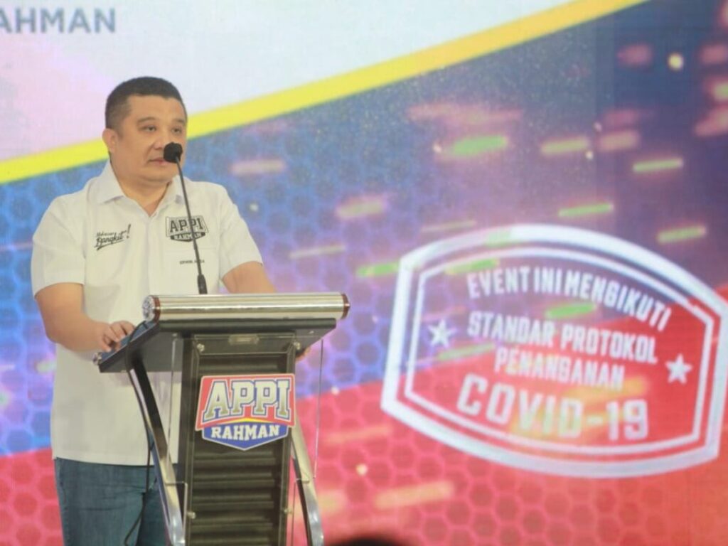 Terus Mengalir, Erwin Aksa Lantik 38 Relawan Baru Pemenang Appi-Rahman