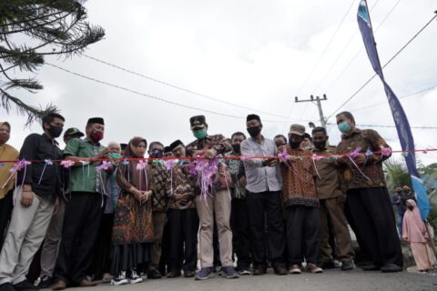 Akses Jalan Mulus, Warga Desa Lumaring dan Rante Alang Terima Kasih ke Bupati Luwu