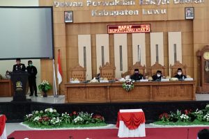 Bupati Luwu Jawab Pandangan Umum Fraksi DPRD, Ungkap Pemekaran Luwu Tengah
