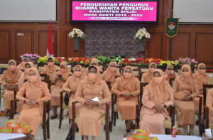 Ketua DWP Sulsel Kukuhkan Pengurus DWP Sinjai 2019-2024