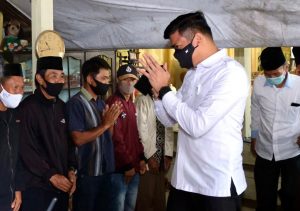 Pertama di Sulsel, Adnan-Kio Programkan Beasiswa Kuliah dari Tiap Desa