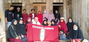 IMM Salurkan Bantuan Untuk Korban Kebakaran di Paganjarang