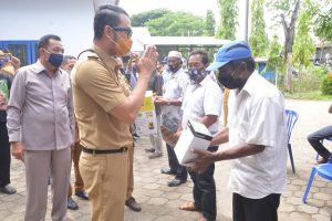Bupati Sinjai ASA kembali Salurkan Bantuan Perikanan kepada Nelayan