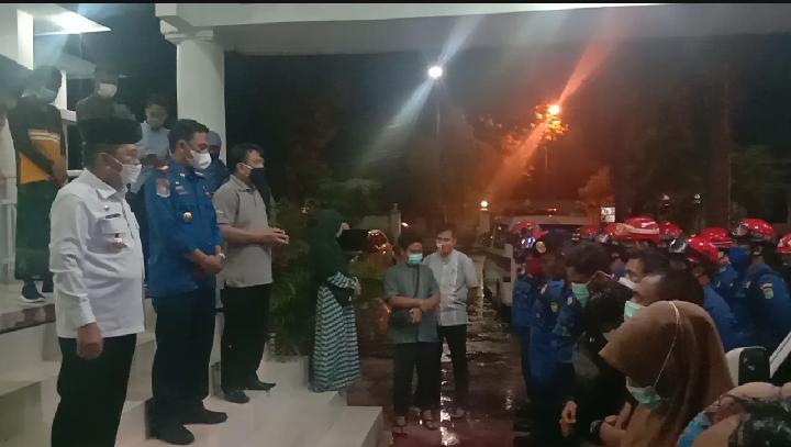 20 Orang Tim Kemanusiaan dan Bantuan Logistik Kota Palopo Diberangkatkan ke Sulbar