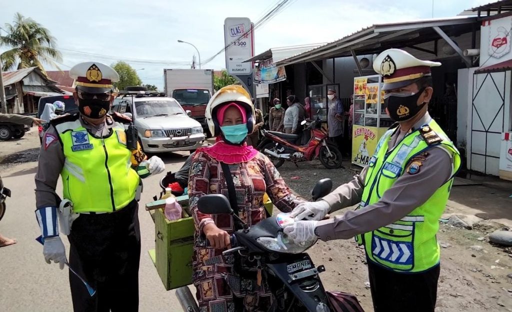 Polres Palopo Imbau Masyarakat Tetap Taati Protokol Kesehatan