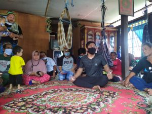 Puluhan Warga Mamuju Korban Gempa Mengungsi di Kabupaten Barru