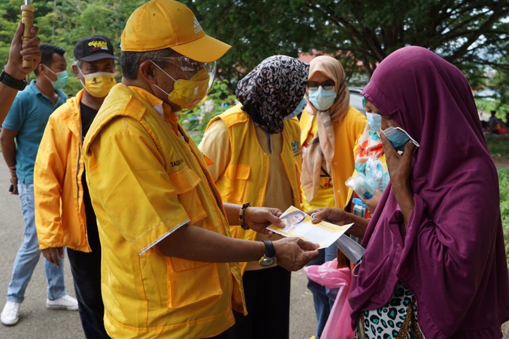 Ikatan Istri Golkar Datangkan Tiga Truk Logistik, Kader Golkar ‘Maraton’ Bagi Sembako