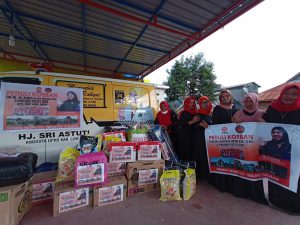Anggota Dewan dan Kelompok Arisan Pelita Hati Sinergi Salurkan Bantuan ke Sulbar