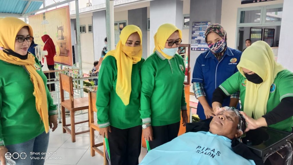 Pemkot Palopo Beri Bantuan Mesin Jahit & Fasilitas Salon untuk Narapidana