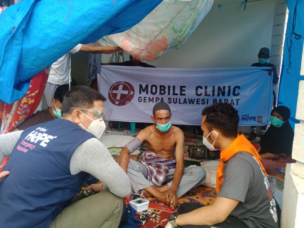 Kompala Unifa Bantu KUN Dirikan Posko Kesehatan untuk Korban Gempa Sulbar