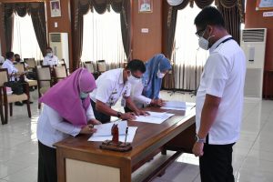 Di Hadapan Bupati ASA ASN Pemkab Sinjai Tandatangani Perjanjian Kerja 2021